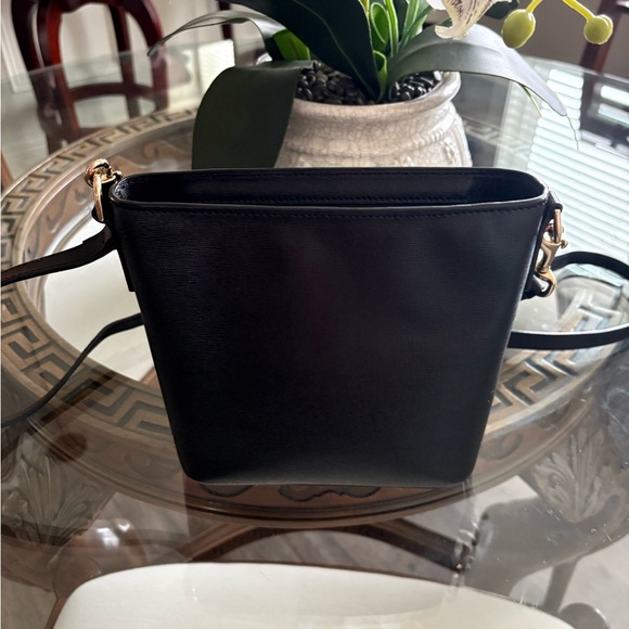 🖤🖤DOONEY & BOURKE SMALL SAFFIANO LEATHER BLACK CROSSBODY BAG!🖤🖤 - Picture 2 of 8